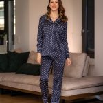 Πουά σατινέ πιτζάμα